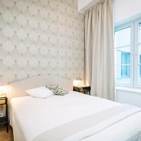 Krahviaia * הפסלאו